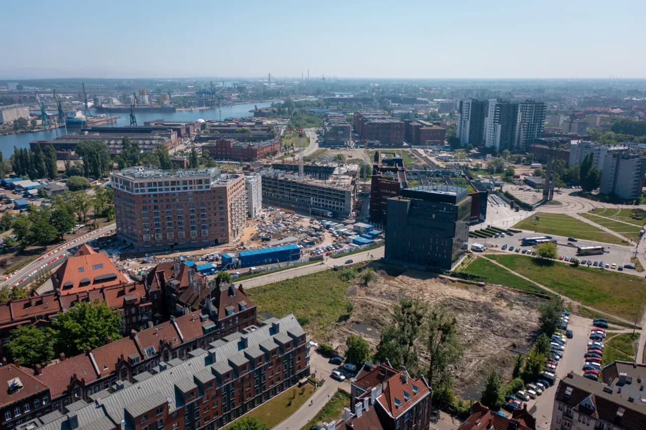 Kupno mieszkania od dewelopera: czy zgłaszać do urzędu?